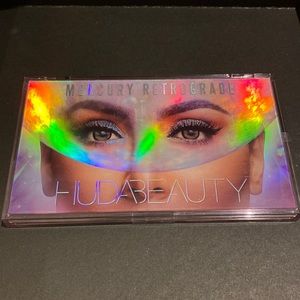 Huda Beauty Mercury Retrograde Eyeshadow Palette